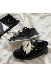 Kawaii Monochrome Edgy Low-Top Sneakers Black Shoptery