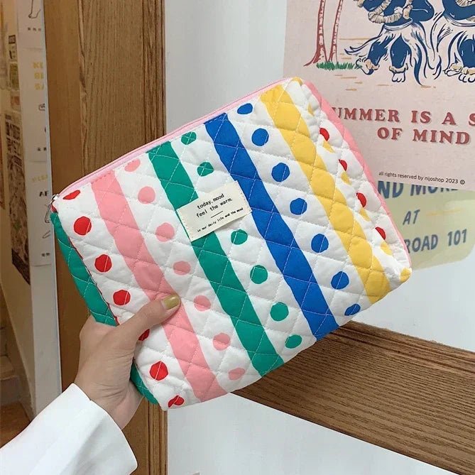 Soft Checkered Coquette Makeup Bag B color dot Shoptery