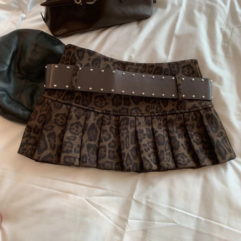 Gyaru Leopard Print Pleated Mini Skirt with Studded Belt Shoptery