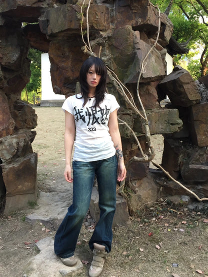 Visual Kei Chinese Character Print Baby Tee with Cross Necklace Shoptery