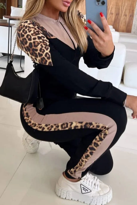 Woman Leopard Print Stand Collar Sweatshirt & Sweatpants Set