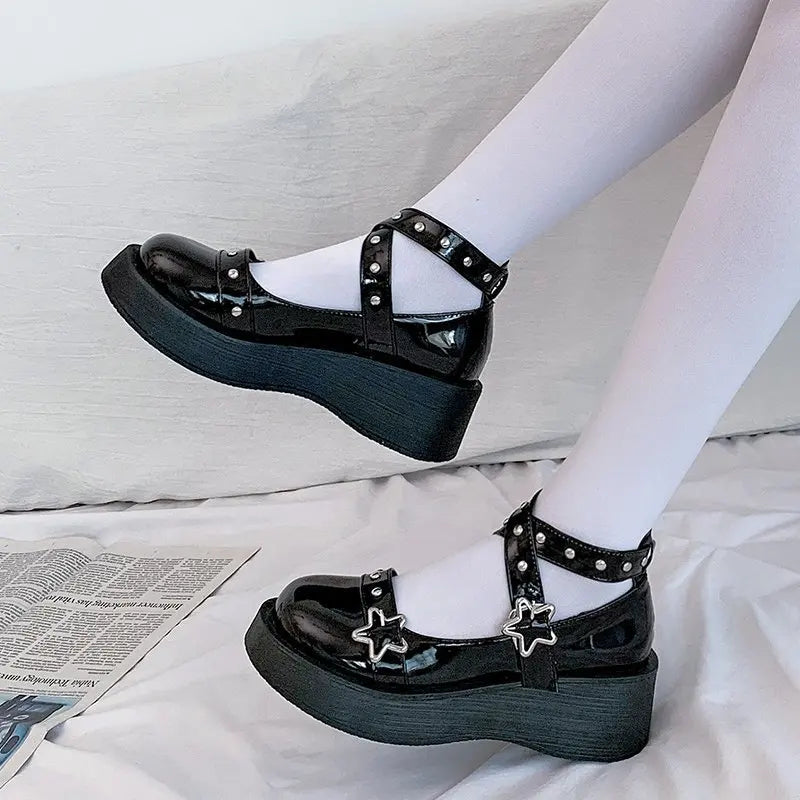 Jirai Kei Lace Frill Bow Heart-Buckle Platform Mary Jane Shoes Bright black Shoptery