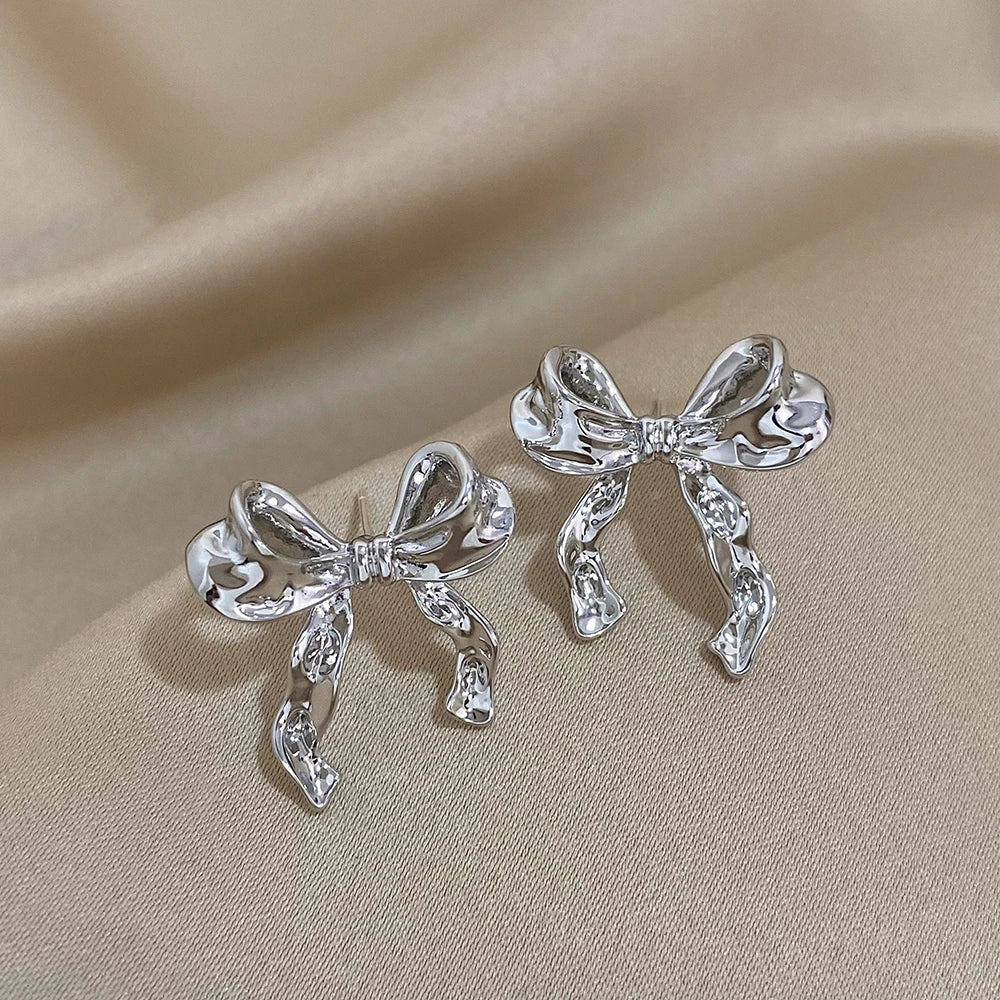 Abstract Flow Ribbon Aesthetic Earrings Small Silver Shoptery