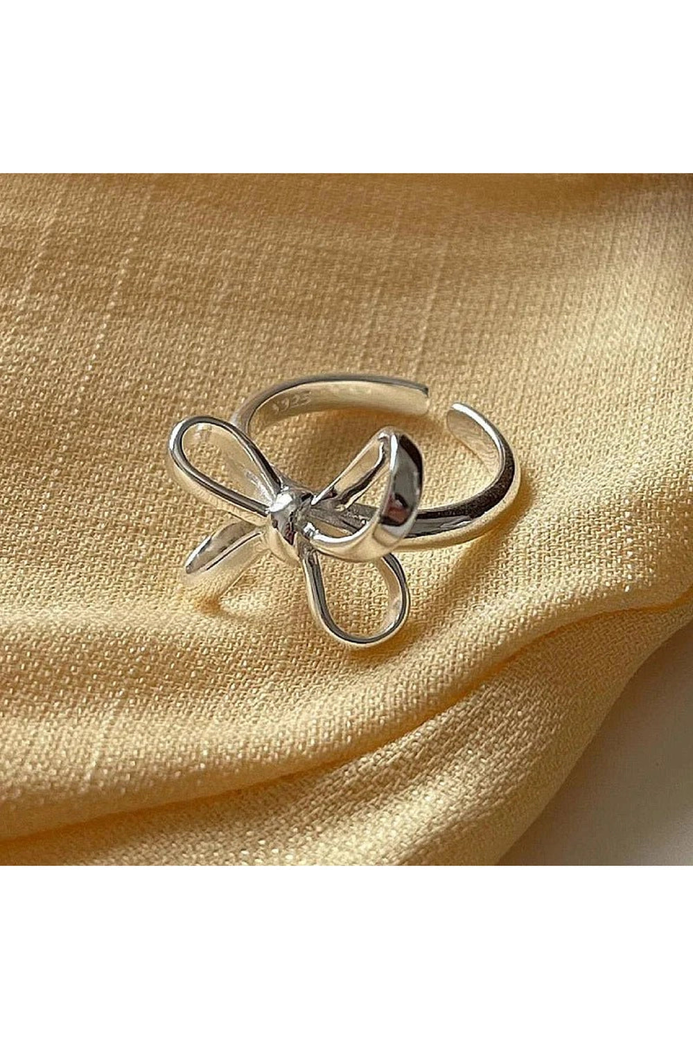 Aesthetic Bow Pattern Silver Ring Shoptery