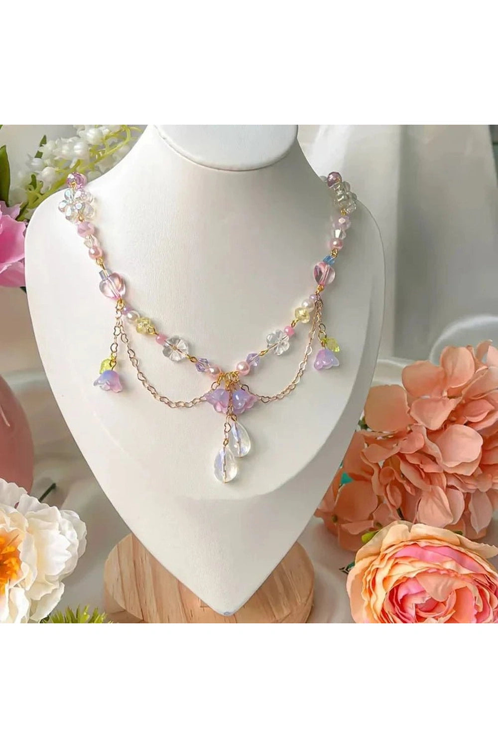 Lily Floral Necklace necklace Shoptery