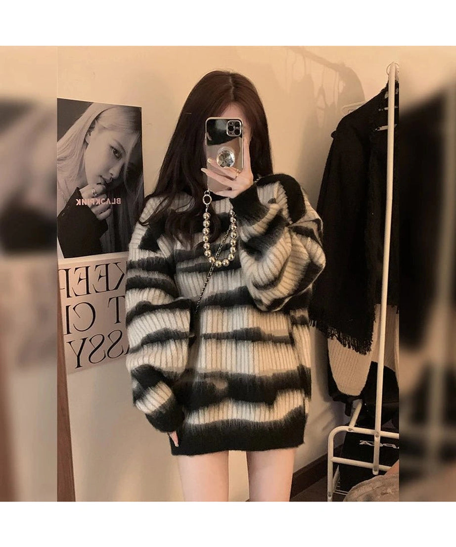 Monochrome Tie - Dye Oversized Sweater - 