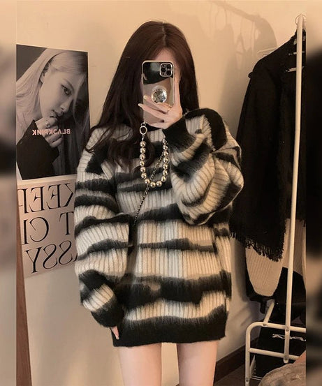 Monochrome Tie - Dye Oversized Sweater - 