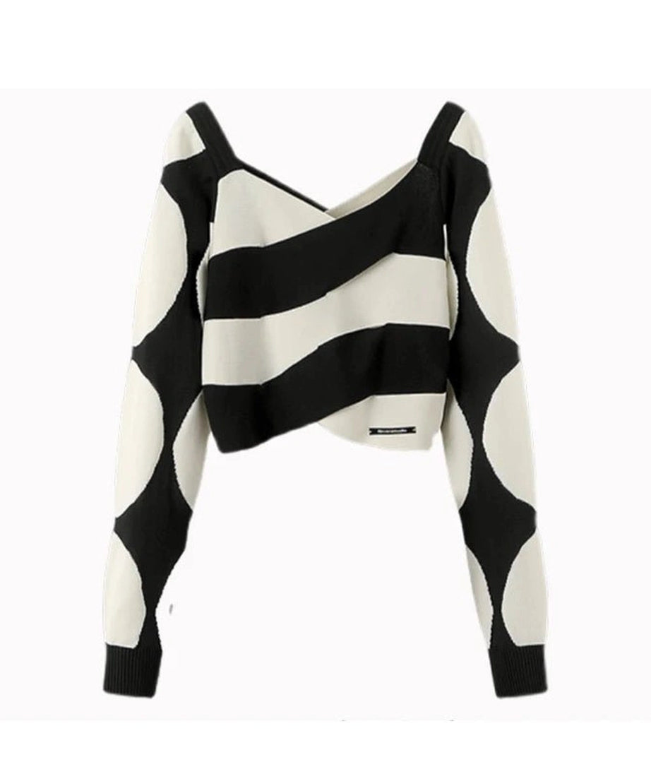 Monochrome Wave Cropped Sweater - 