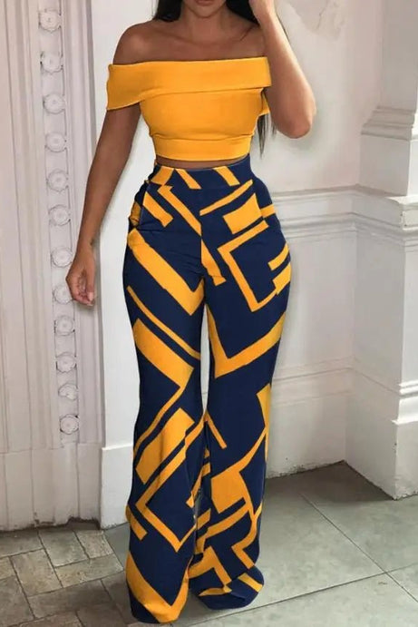 New Style Off Shoulder Crop Top & Geo Print Pants Set - 