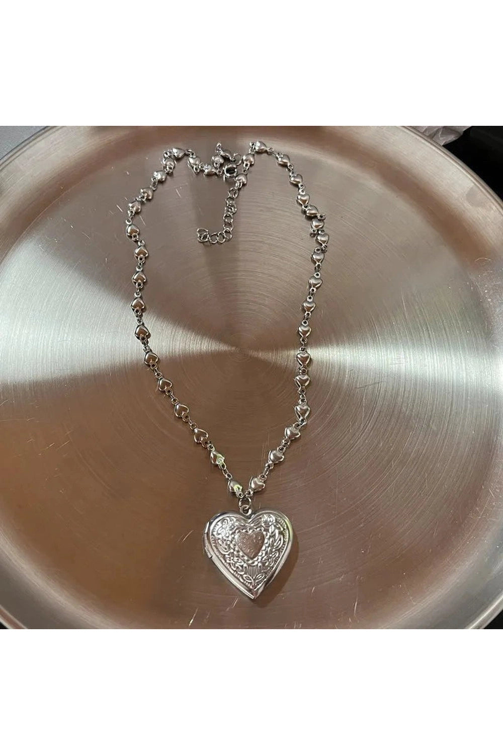 Red Heart Gothic Necklace 02 Shoptery