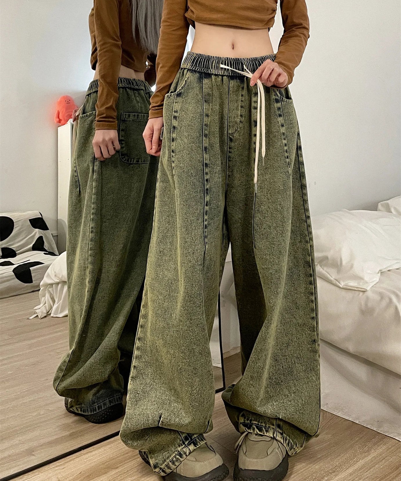 Ultra - Wide Vintage Cargo Jeans - Jeans