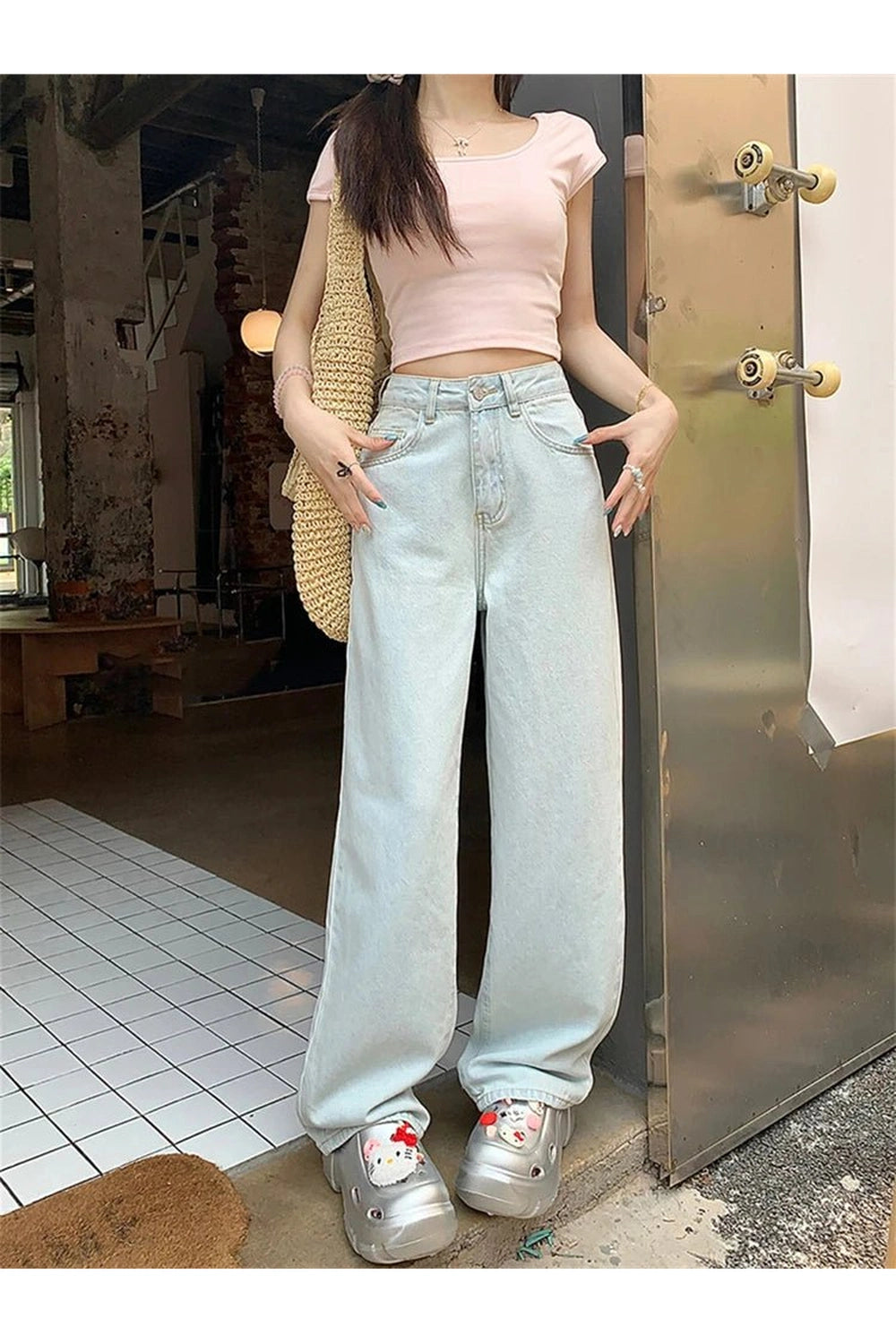 Vintage Light Wash Wide - Leg Jeans - Jeans