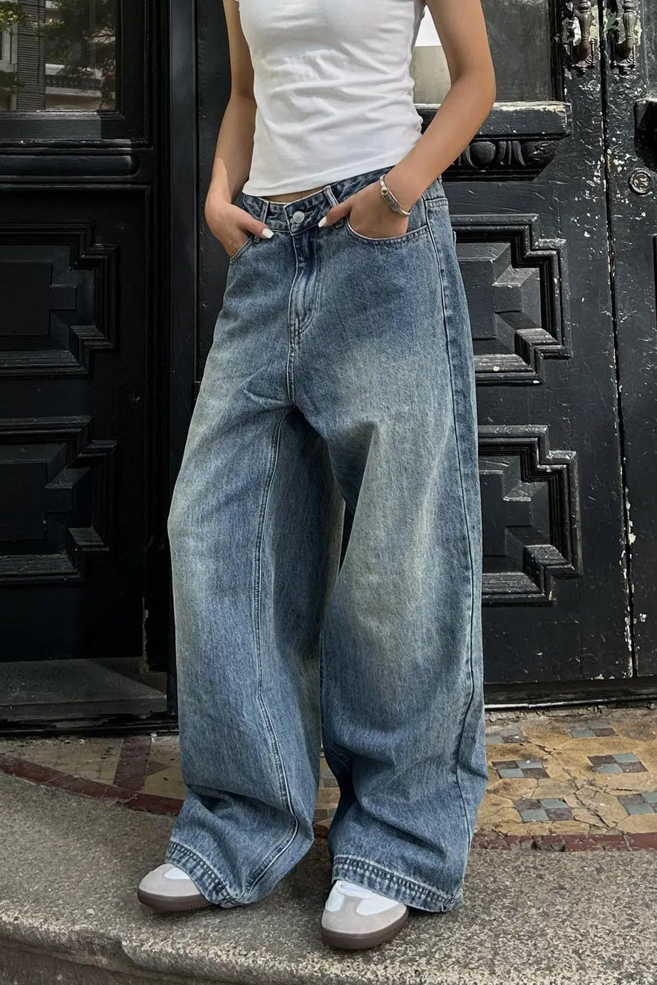 Washed Oversized Baggy Jeans - 