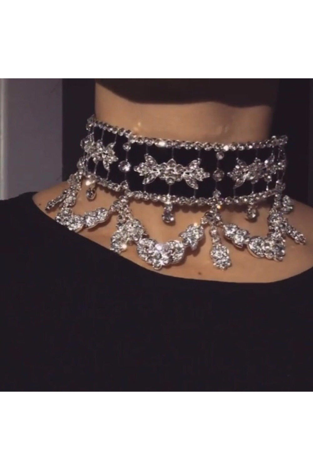 Aesthetic Rhinestone Flower Necklace Shoptery