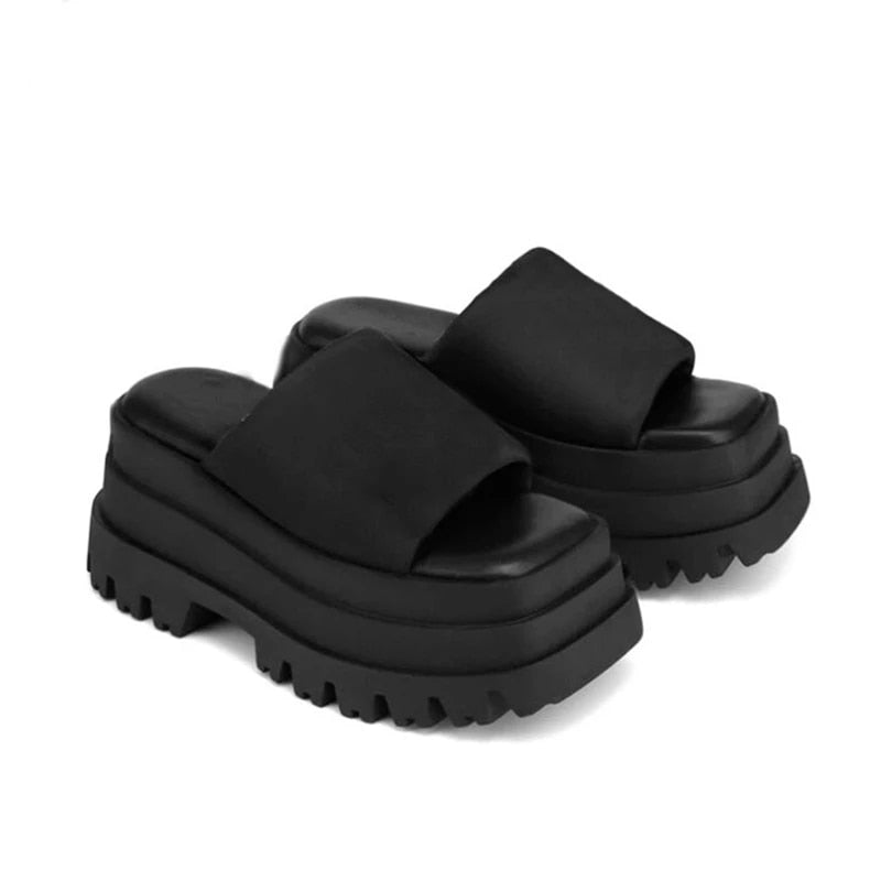 Clean Girl Summer Slippers -