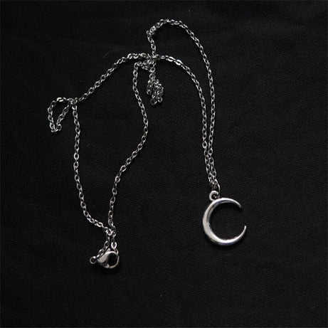 Grunge Aesthetic Moon Necklace - Necklaces