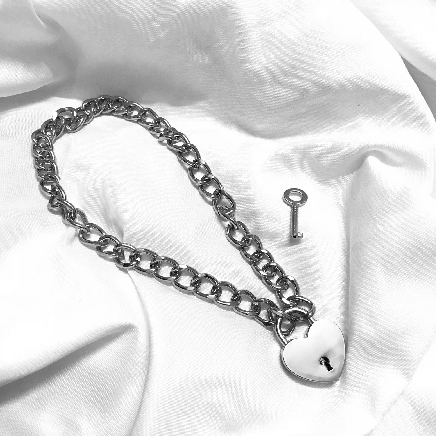 Grunge Heart Shape Lock Necklace -