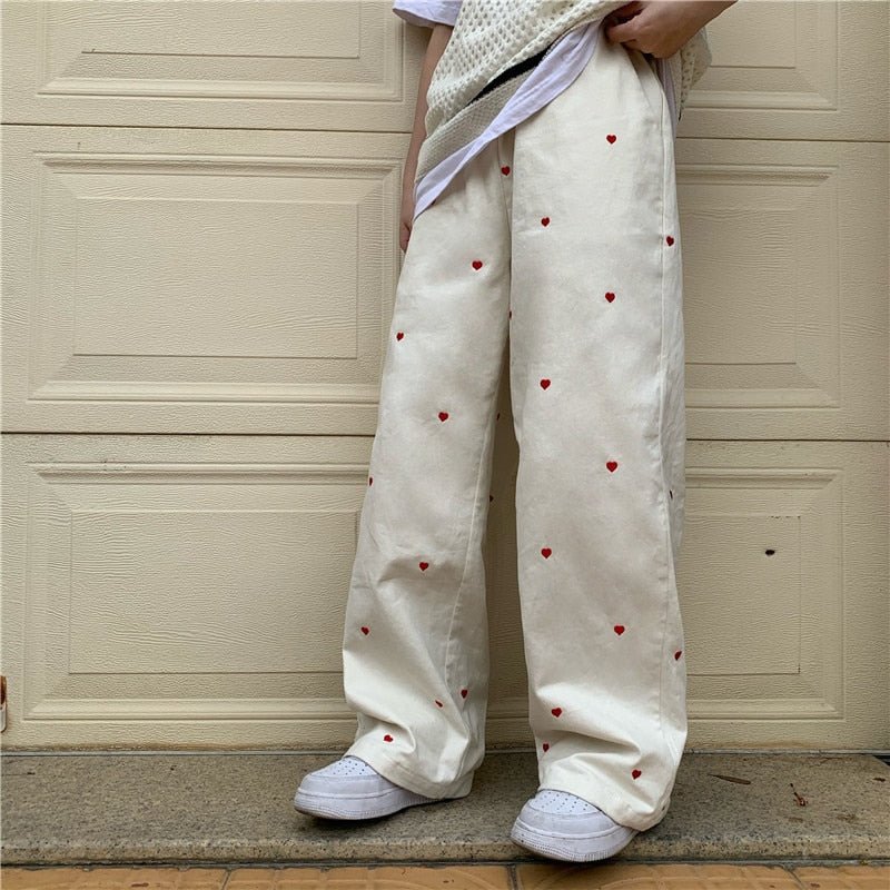 Heart-Shaped Embroidery Vintage Jeans - Jeans