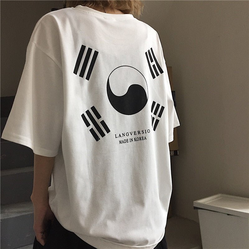 Korean T-shirt with print on the back - T-shirts