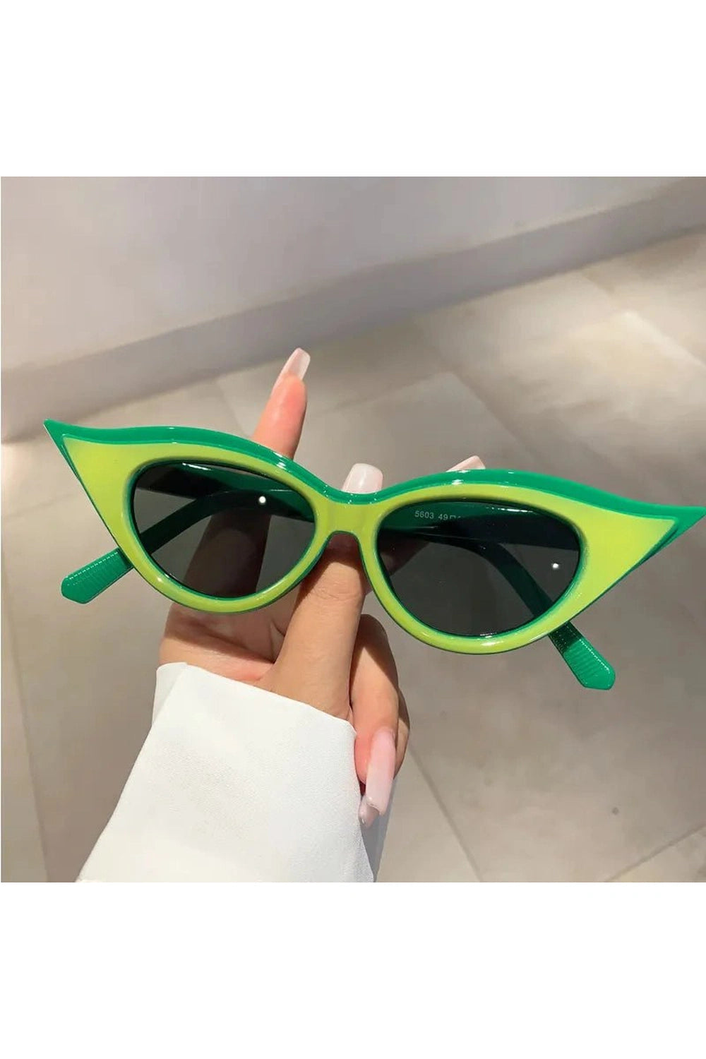 Retro Cat Eye Trendy Sunglasses green-dark green CN as picture shows Shoptery