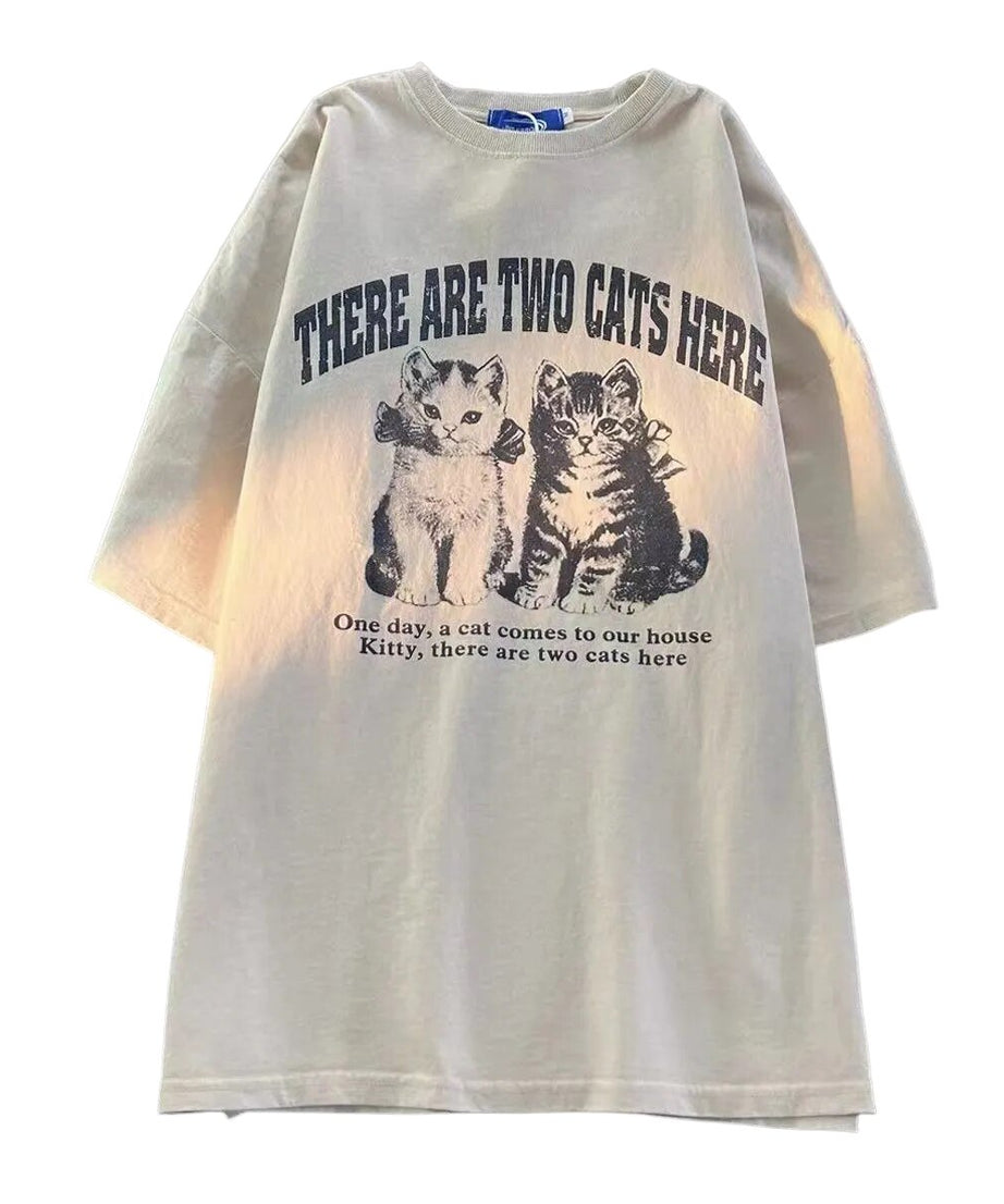 Worn Cat Retro T-shirt -